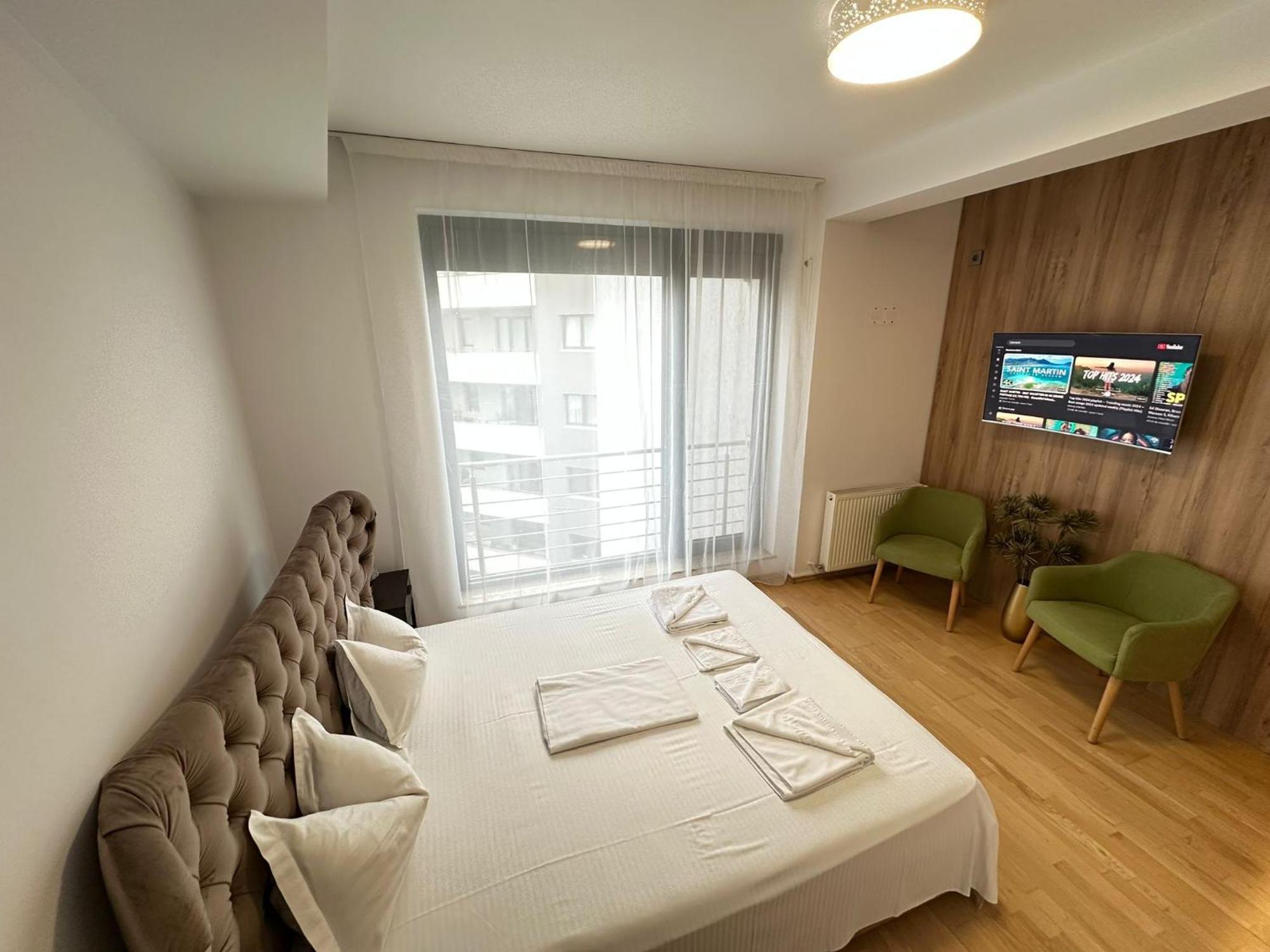 Centru Unirii Luxury Vip Palmier Apartament 2 Cu Terasa Exterioara Amenajata ! Parcare Subterana Privata Climatizata Si Supravegheata Video Dar Doar Cu Rezervare In Limita Locurilor Disponibile !proprietate In Regim Hoteliep - Nu Are Bucatarie Appartamento *