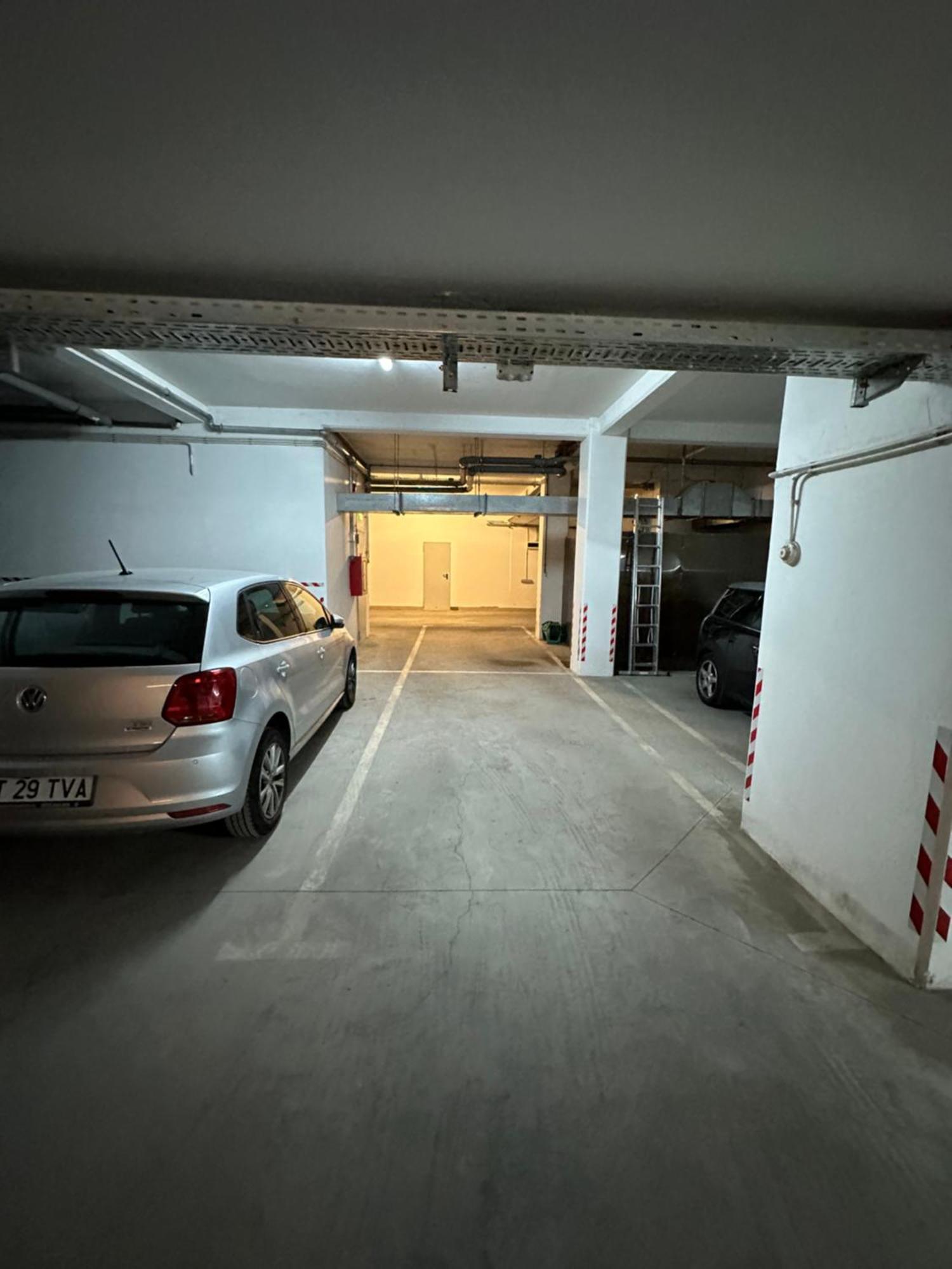Centru Unirii Luxury Vip Palmier Apartament 2 Cu Terasa Exterioara Amenajata ! Parcare Subterana Privata Climatizata Si Supravegheata Video Dar Doar Cu Rezervare In Limita Locurilor Disponibile !proprietate In Regim Hoteliep - Nu Are Bucatarie *