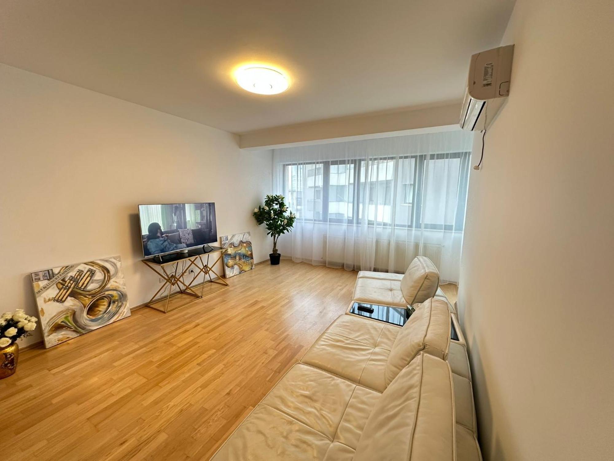Centru Unirii Luxury Vip Palmier Apartament 2 Cu Terasa Exterioara Amenajata ! Parcare Subterana Privata Climatizata Si Supravegheata Video Dar Doar Cu Rezervare In Limita Locurilor Disponibile !proprietate In Regim Hoteliep - Nu Are Bucatarie *
